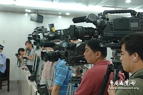 媒体报道 为各类经营主体“破壁清障”（人民眼·建设全国统一大市场）